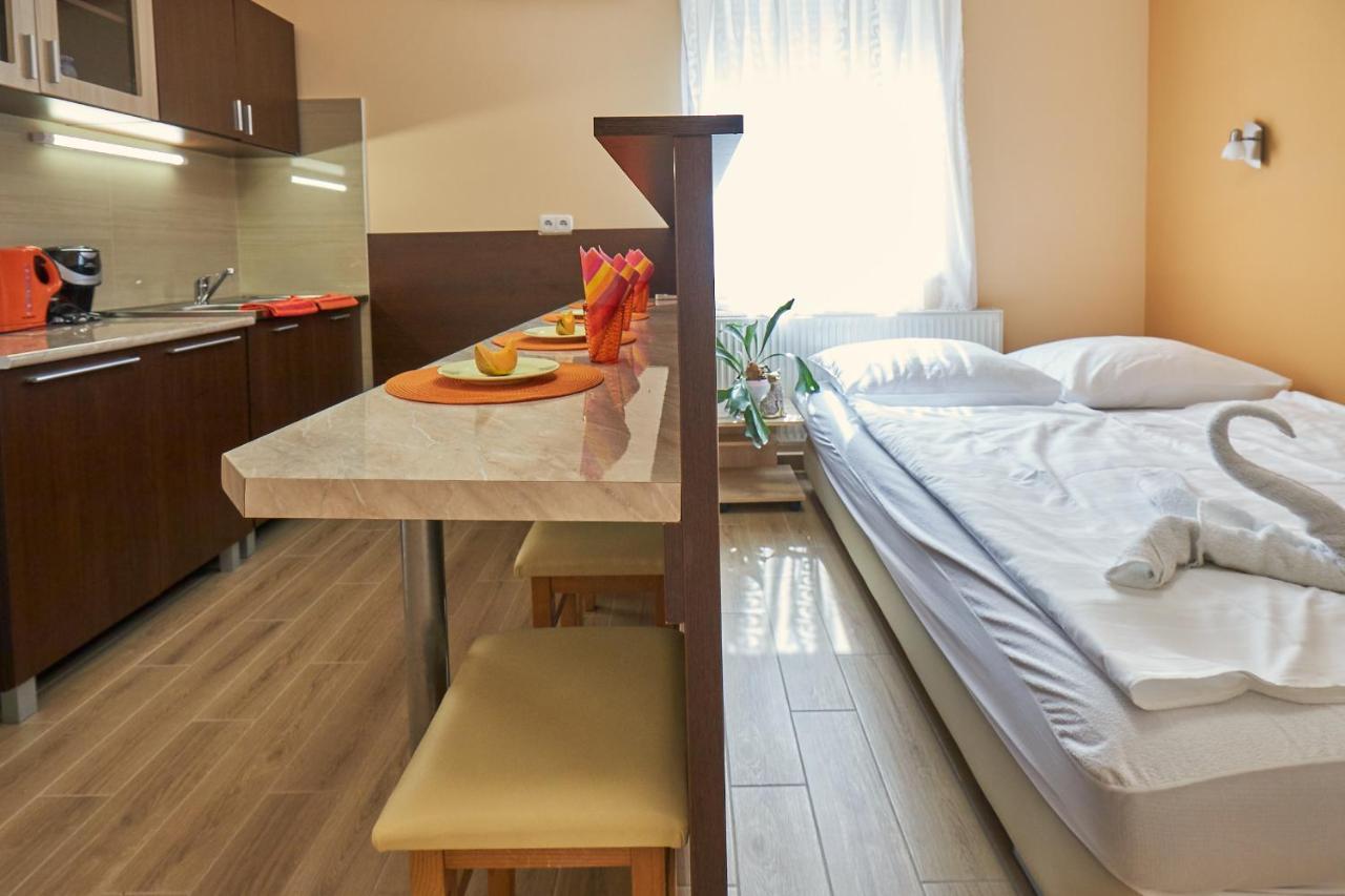 Amulett Comfort Apartment Hajdúszoboszló Buitenkant foto